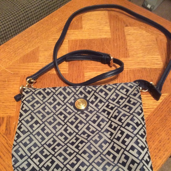 Tommy Hilfiger Bags Tommy Hilfiger Purse Poshmark